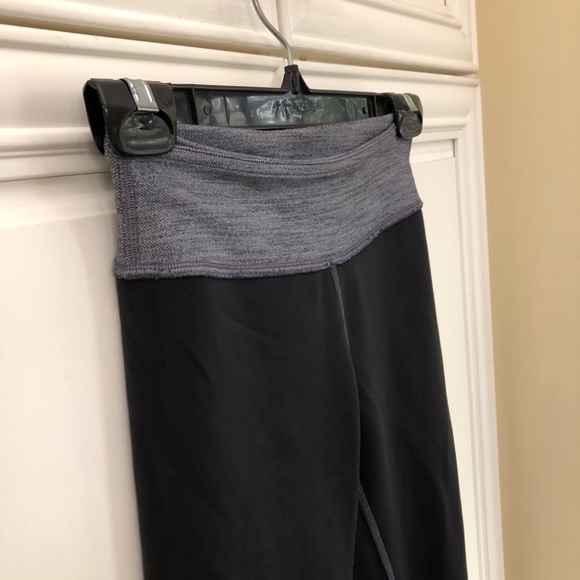Reversible crop Ivivva by Lululemon leggings - Picture 7 of 15